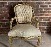 vintage sitting chair