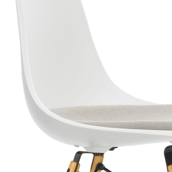 eames plastic side chair dsw