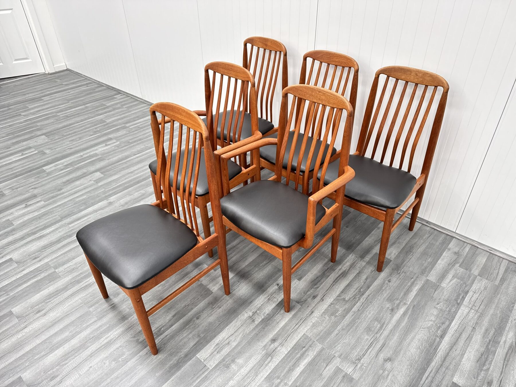 mid century modern dining room chairs