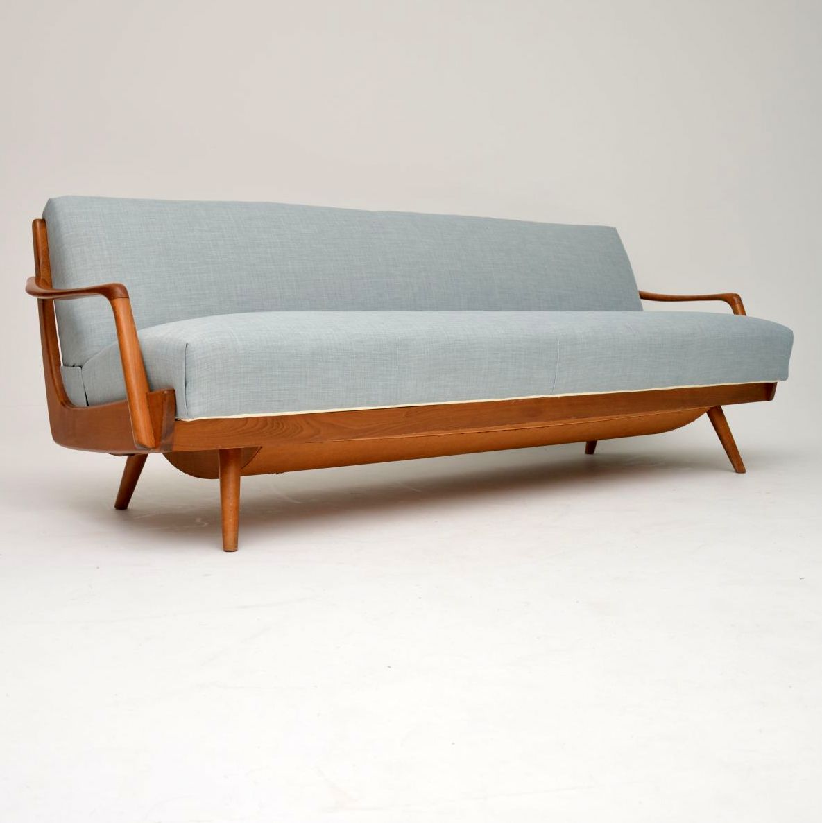 sofa vintage retro